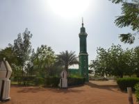 National Camping vor der Moschee