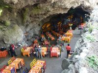 Dinnieren in der Höhle